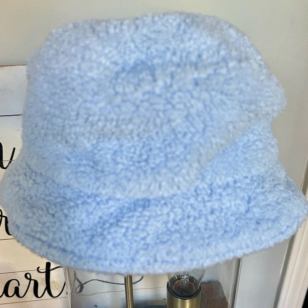 Athleta Girl Sherpa Bucket Hat M/L